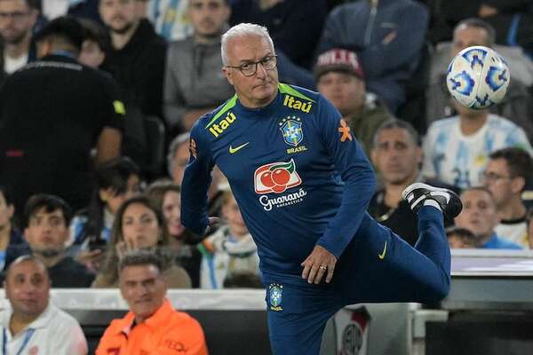 Dorival Júnior destituido como DT de Brasil tras derrota histórica contra Argentina - Fútbol Internacional - ABC Color