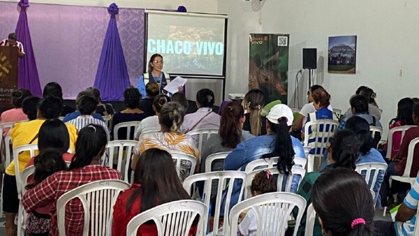 Capacitan a mujeres en liderazgo y empoderamiento