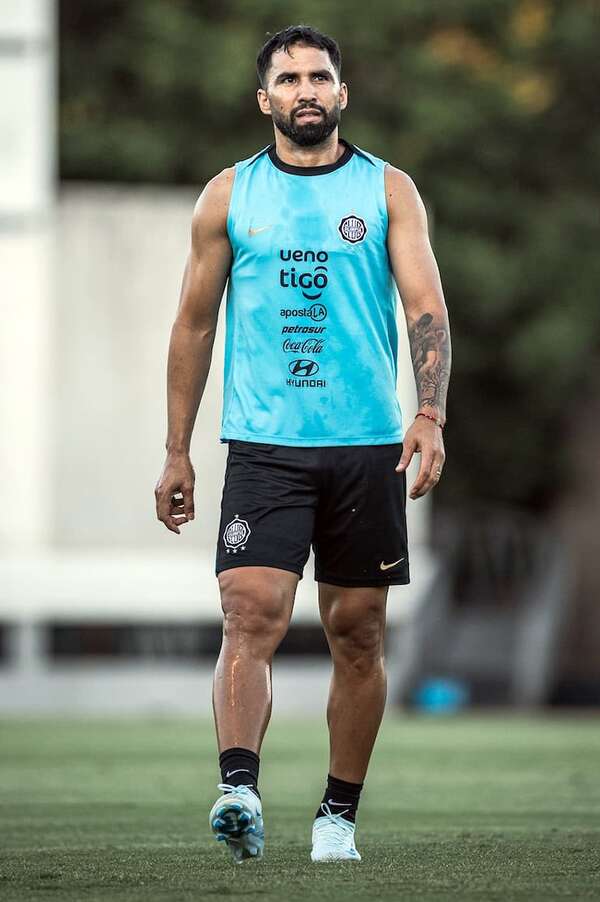 Probable estreno del Beto Espínola en Olimpia - Fútbol - ABC Color
