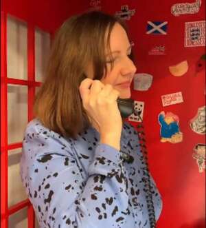 Video: mirá quien se comunicó con la embajadora británica en Paraguay - Nacionales - ABC Color