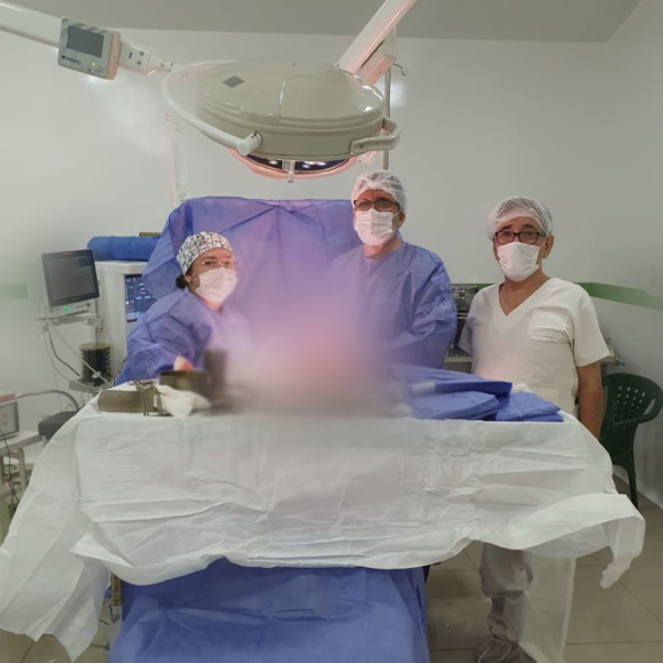Histórica primera cirugía de restitución del tránsito intestinal