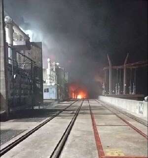 Video: reportan incendio en la Central Hidroeléctrica Yacyretá - Policiales - ABC Color