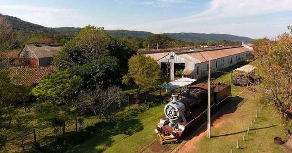 La Nación / Sapucai: belleza en medio de antiguas locomotoras e imponentes serranías