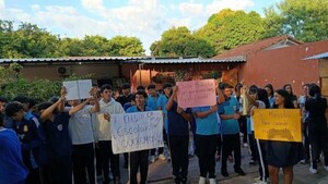 MEC atribuye falta de kits a que hay 50.000 nuevos alumnos en sistema