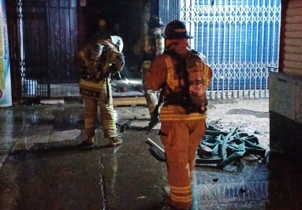 Depósito se incendia en el microcentro de CDE – Diario TNPRESS