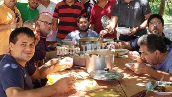 Interventor de cárcel de Minga no asume y renuncia tras aparecer en una foto con presos – Diario TNPRESS