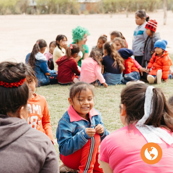 Misión Transcultural: Jóvenes voluntarios llevan alfabetización y asistencia social al Chaco