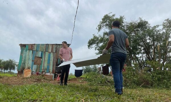 La Gobernación de Alto Paraná asiste a familias afectadas por el fuerte temporal