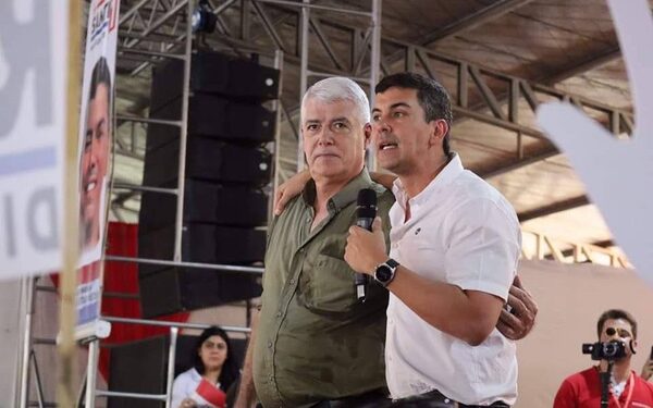 Wiens denuncia persecución a funcionarios que apoyan su campaña