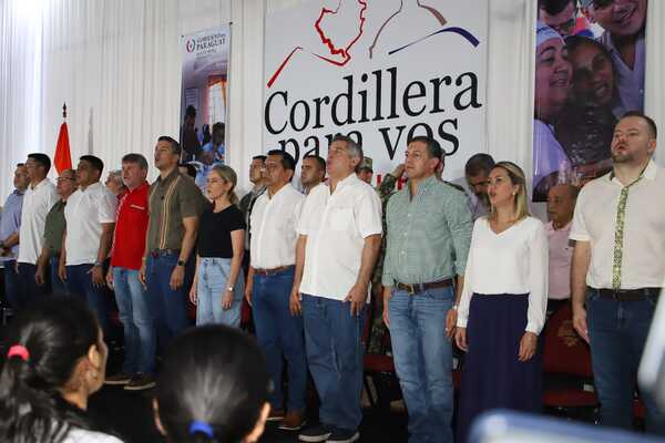 Gobierno formaliza 1.000 nuevos puestos de trabajo en Cordillera para "Hambre Cero" - .::Agencia IP::.