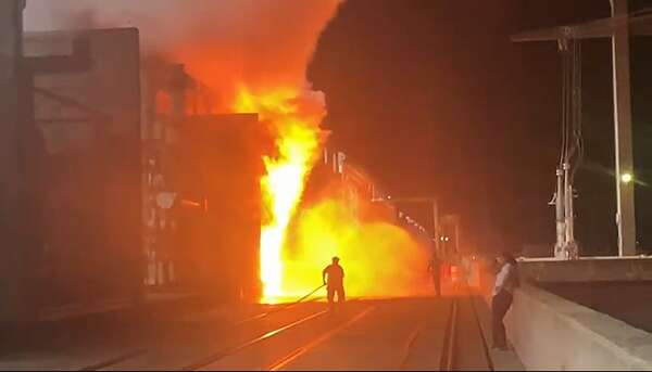 Incendio en Yacyretá: la central cuenta con seguro, comunican desde la EBY - Policiales - ABC Color