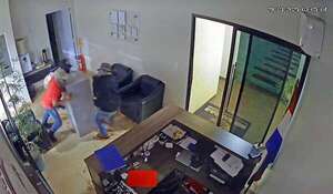 Video: recuperan caja fuerte tras robo, persecución, balacera y detenciones en Alto Paraná - Policiales - ABC Color