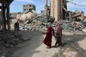 Gobierno de Gaza afirma que Israel ha destruido 63 centros de alimentos y ayuda - Mundo - ABC Color