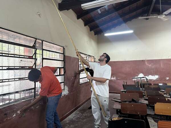 Asunción: Colegio donde Nenecho fue escrachado está en pésimo estado, denuncian - Nacionales - ABC Color