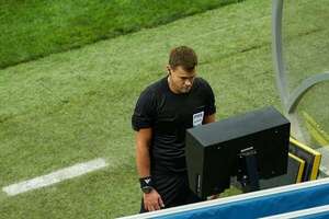 VAR, el árbitro tecnológico que nos tuvo en vilo - ABC Revista - ABC Color