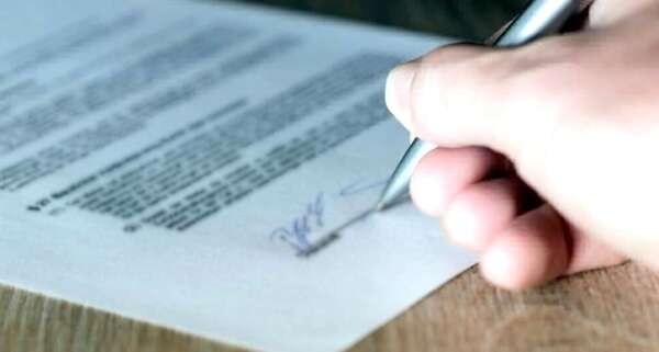 Las cláusulas limitativas en el contrato de seguros - Económico - ABC Color