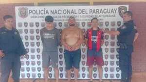 CDE: tres detenidos tras agredir a un policía durante intervención por ruidos molestos - ADN Digital