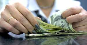 La Nación / El guaraní se deprecia al compás de la inflación