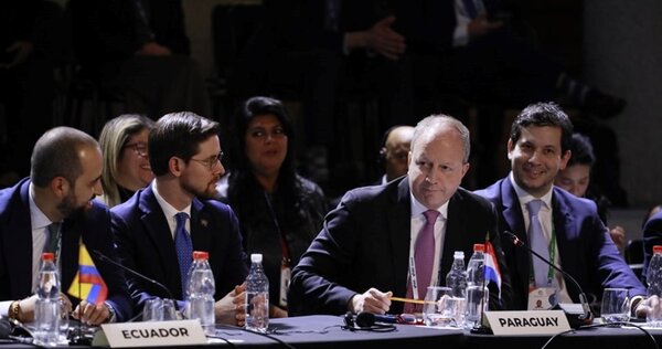 Ministro de MEF destaca la importancia de la integración regional en dialogo de alto nivel sobre Conexión Sur