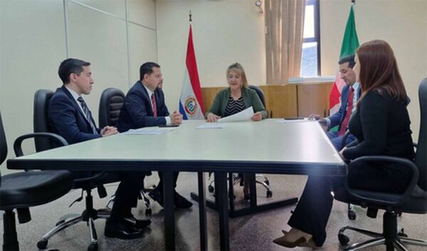 Reunión para fortalecer el Sistema de Facilitadores Judiciales en Paraguarí