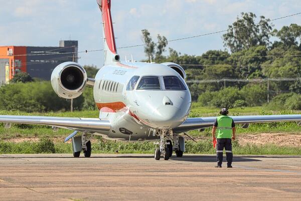 Avión laboratorio brasileño sobrevuela aeropuertos de Paraguay: este es el motivo - Nacionales - ABC Color