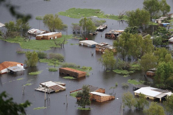 Unas 860 familias paraguayas en la frontera con Argentina quedan aisladas por las lluvias