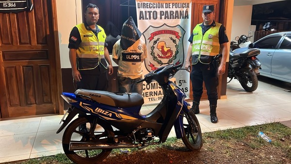 Hernandarias: amenazó a su expareja con un cuchillo y le robó la moto y el celular - ADN Digital