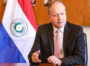 Ministro de Economía destaca acceso de Paraguay a financiamiento internacional y confianza del mercado - .::Agencia IP::.