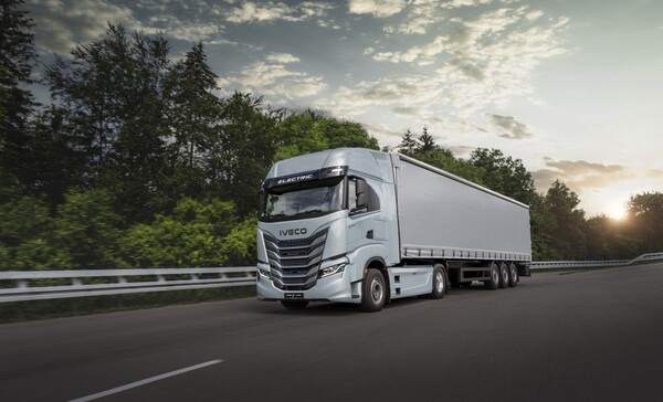 Iveco S-Way: Innovación en transporte con opciones diésel, gas y eléctrico