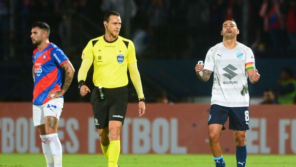 Bolívar, con historial a favor en duelos ante Cerro Porteño