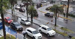 Diario HOY | Lluvias, raudales y semáforos descompuestos: tarde complicada en Asunción