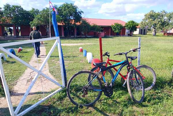 Estudiantes contribuyen a la seguridad vial de la ruta PY12