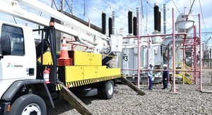 Modernizan pararrayos en autotransformador de la Subestación Margen Derecha de ITAIPU