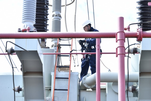 Modernizan pararrayos en autotransformador de la subestación margen derecha de Itaipu - .::Agencia IP::.