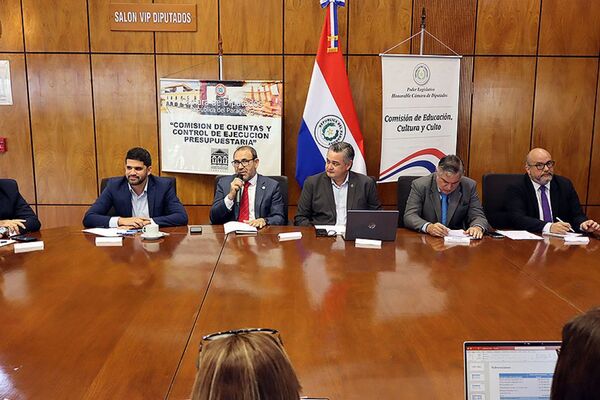 Ministro de Educación presentó plan de gestión ante diputados