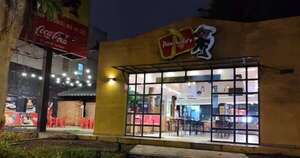 La Nación / Asaltan a clientes de un local gastronómico en Lambaré
