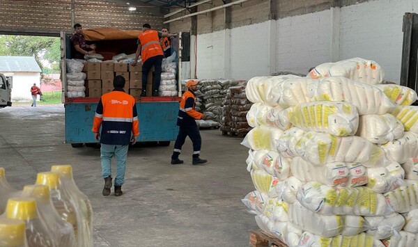 Envían 36.000 kilos de alimentos a familias afectadas por intensas precipitaciones en Alto Paraguay - .::Agencia IP::.