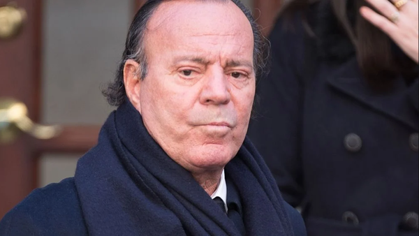 El problema de salud que afecta a Julio Iglesias: "De la cintura para abajo tiene 500 años"