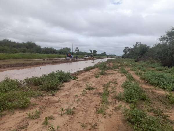 No cesan las lluvias en el Alto Paraguay y se complica situación de aislamiento - Noticias del Chaco - ABC Color