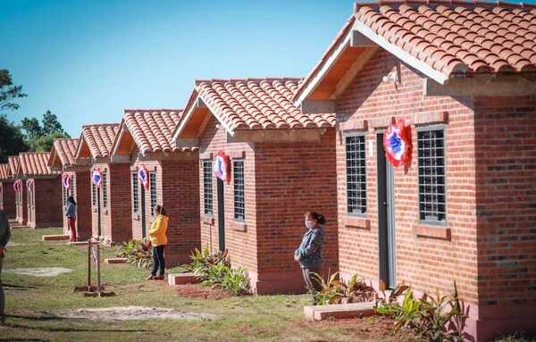 INDERT y MUVH trabajan en conjunto para la construcción de viviendas sociales en Itapúa