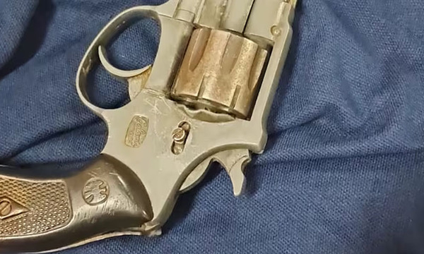  Estudiante de una institución educativa llevó una pistola  - Unicanal