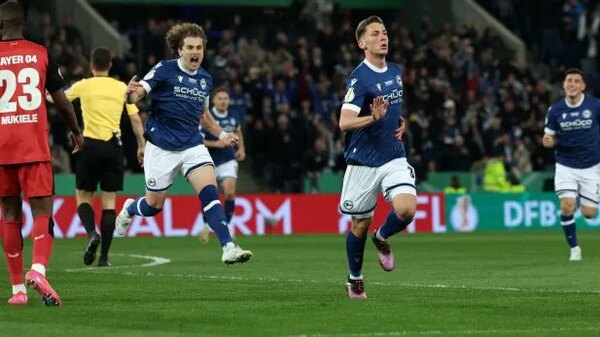 Versus / Un equipo de tercera división elimina al Leverkusen en la Copa de Alemania
