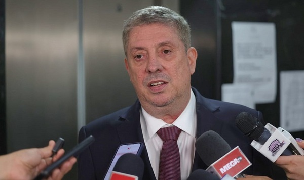 Bestar rechaza supuesta presión del cartismo para fallar en contra del uso del Padron por parte de la Concertación