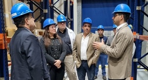 Visitan centro logístico farmacéutico para conocer experiencias en sistemas de distribución