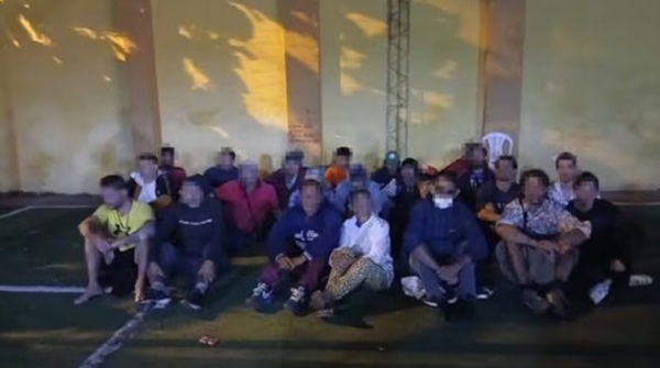 Una veintena de cuidacoches y limpiavidrios detenidos en barrio Obrero