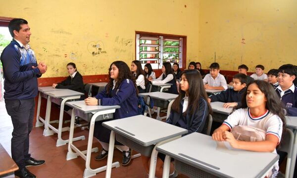 DNIT descarta sobrefacturación y aclara costo de 53,14 dólares en pupitres para empresa adjudicada – Diario TNPRESS