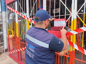 DNIT suspende actividades de concurridos comercios en Lambaré y Asunción