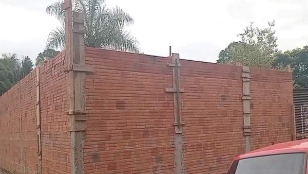Albañil muere y otro queda herido tras ser atacados en predio de obras en Encarnación