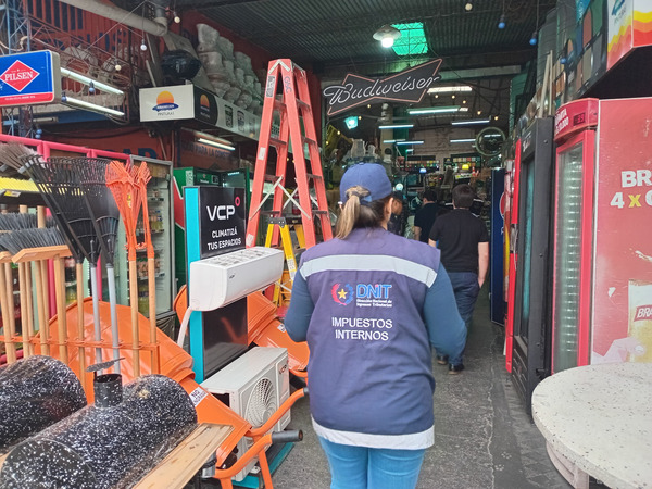 Suspenden actividades de comercios en Lambaré y Asunción - .::Agencia IP::.
