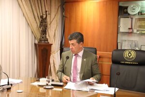 Constitución no autoriza a suspender magistrados sin goce de salario, sostuvo Ríos 